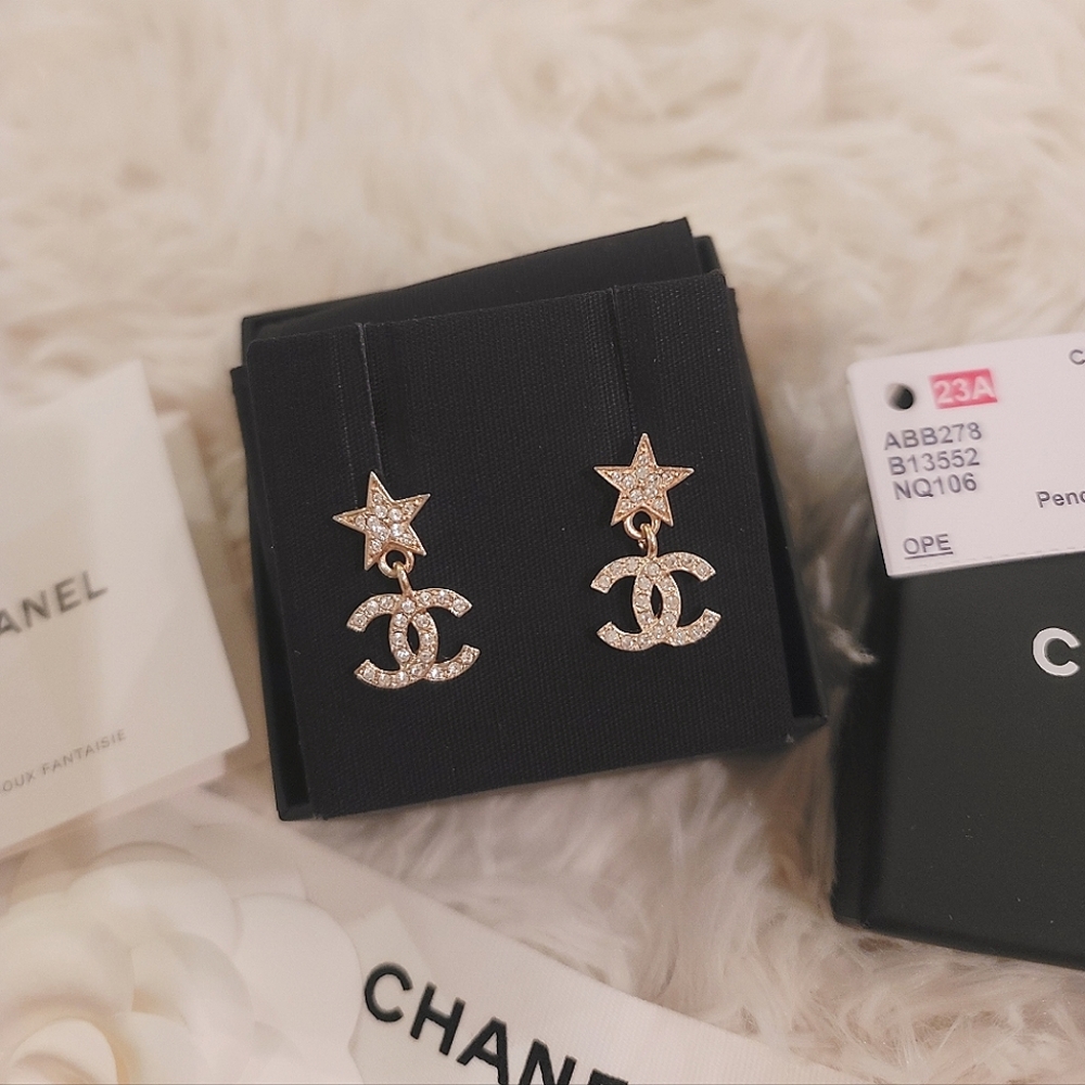 ❌️SOLD❌️ Chanel CC Earrings